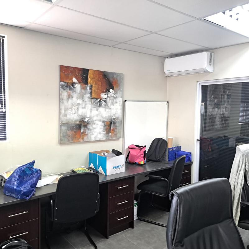 To Let commercial Property for Rent in Neave Industrial Eastern Cape